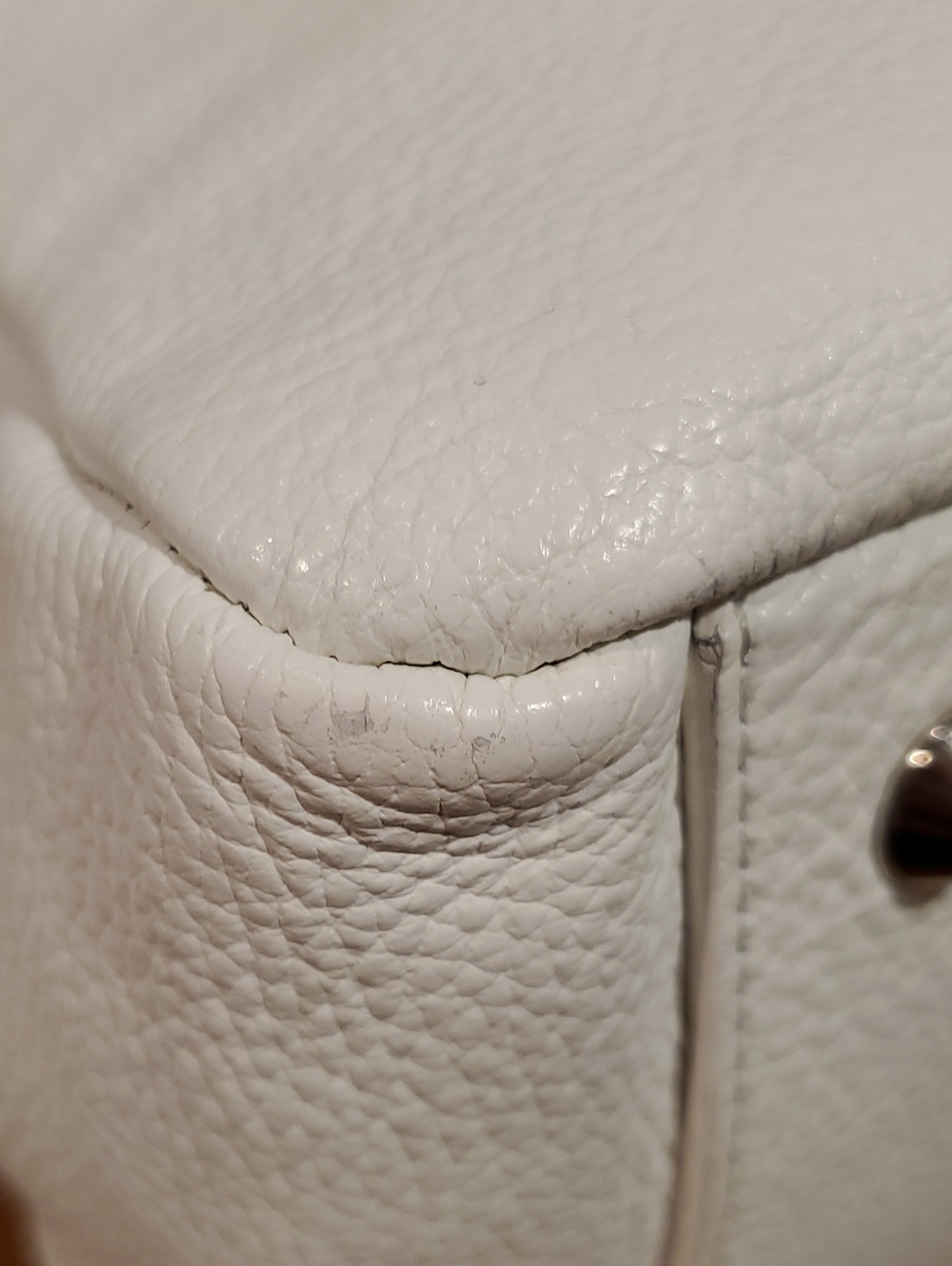 Mark & Graham Small Elisabetta Slouch Bag - Picture 9 of 14